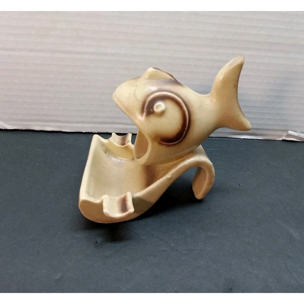 Vtg Whimsical Ceramic Fish Wide Mouth Ashtray Unique Shelf Decor Key Holder